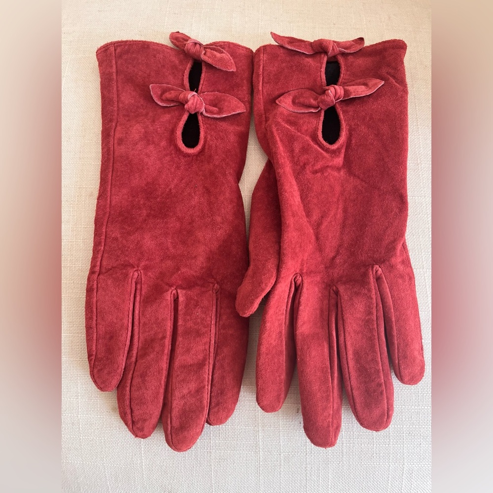 Suede leather gloves